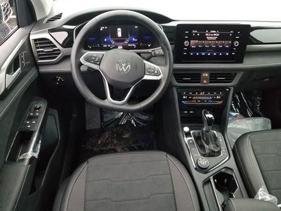 2026 Volkswagen Taos 1.5T SE Black