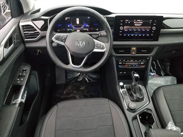 2026 Volkswagen Taos 1.5T SE Black