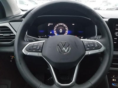 2026 Volkswagen Taos 1.5T SE Black
