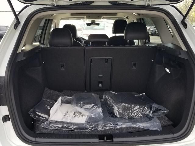 2026 Volkswagen Taos 1.5T SE Black
