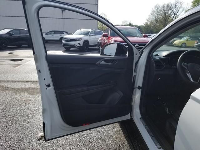 2026 Volkswagen Taos 1.5T SE Black