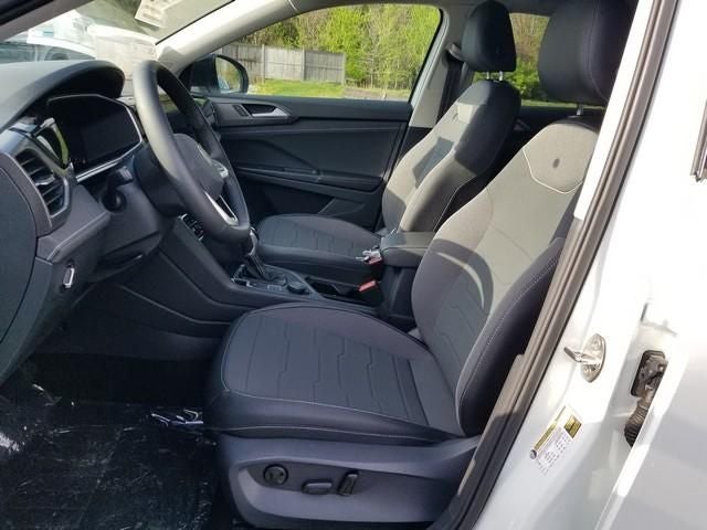 2026 Volkswagen Taos 1.5T SE Black