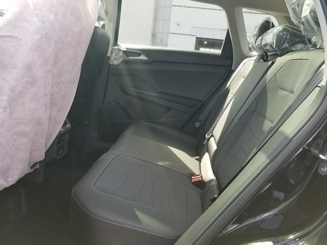 2026 Volkswagen Taos 1.5T SE Black