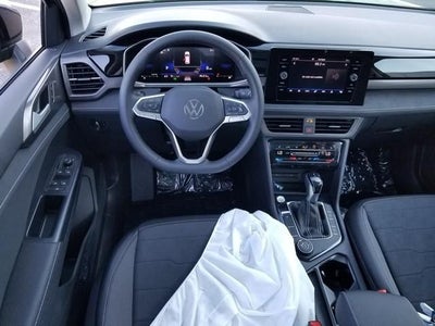 2026 Volkswagen Taos 1.5T SE Black