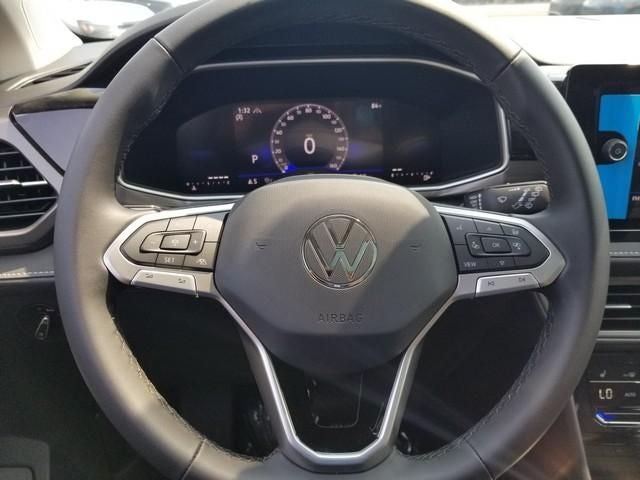 2026 Volkswagen Taos 1.5T SE Black