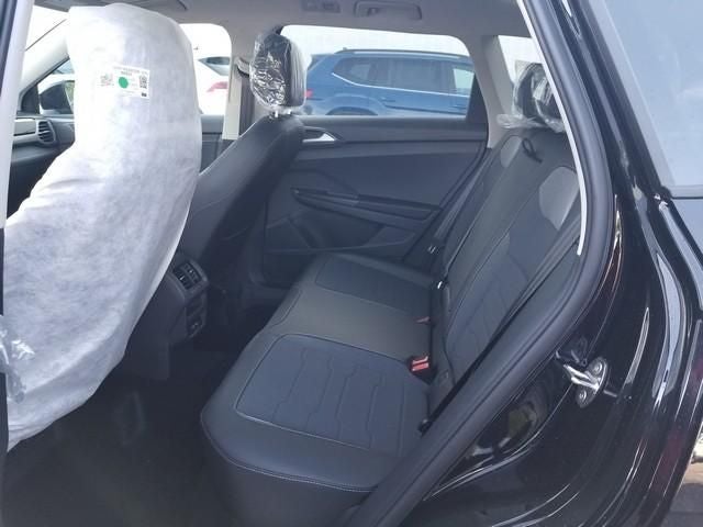 2026 Volkswagen Taos 1.5T SE Black