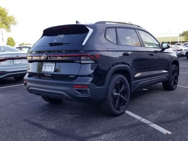 2026 Volkswagen Taos 1.5T SE Black