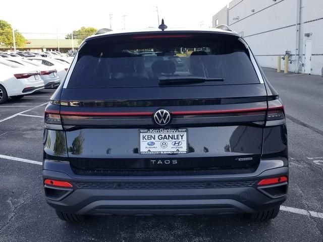 2026 Volkswagen Taos 1.5T SE Black