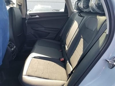 2026 Volkswagen Taos 1.5T SE Black