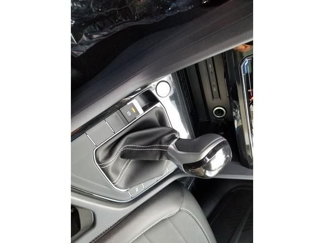 2026 Volkswagen Taos 1.5T SE Black
