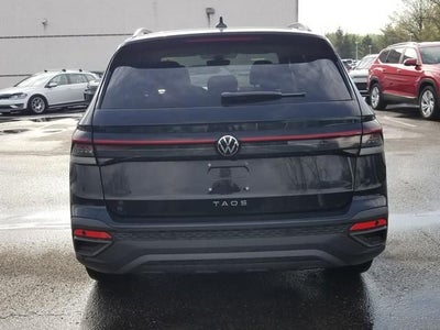 2026 Volkswagen Taos 1.5T SE Black