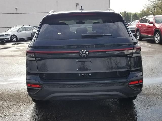 2026 Volkswagen Taos 1.5T SE Black
