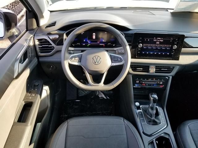 2026 Volkswagen Taos 1.5T SE Black