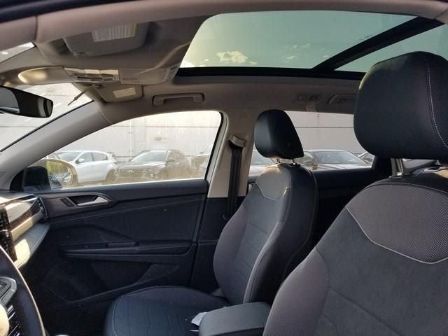 2026 Volkswagen Taos 1.5T SE Black