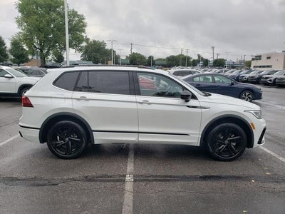 2024 Volkswagen Tiguan 2.0T SE R-Line Black