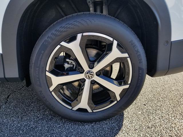 2027 Volkswagen Tiguan SE