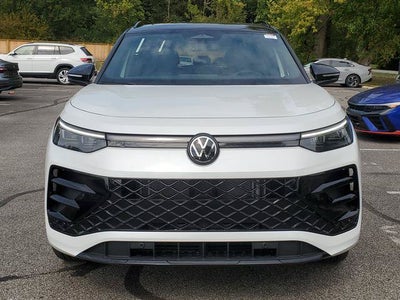 2026 Volkswagen Tiguan SE R-Line Black