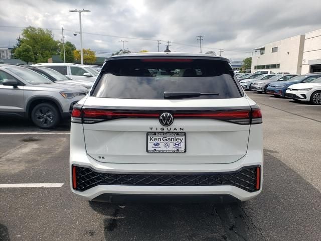 2026 Volkswagen Tiguan 2.0T SE R-Line Black