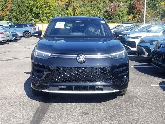 2027 Volkswagen Tiguan SEL R-Line Turbo